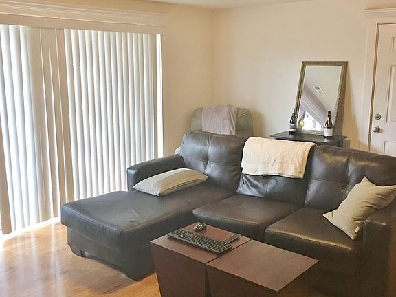 5th image of 3955 Warwick Blvd APT 1