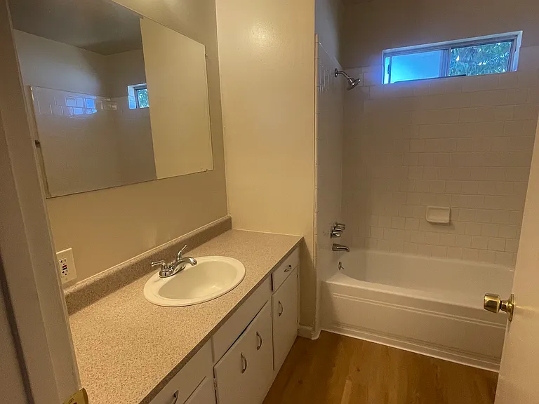 6811 N El Dorado St #11 — Photo 8