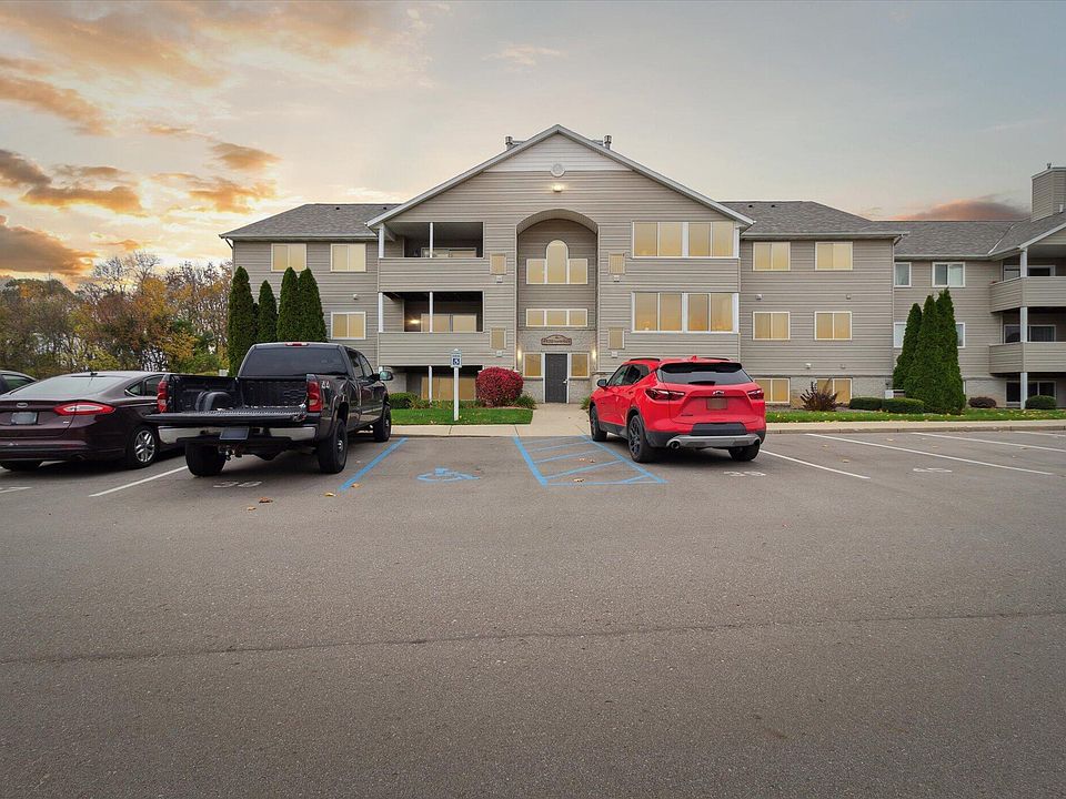 1st image of 8338 Jasonville Ct SE #28