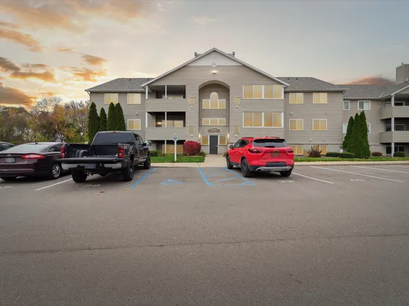 8338 Jasonville Ct SE #28, Caledonia, MI 49316