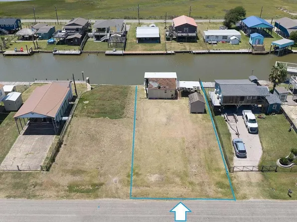 1090 County Road 209, Sargent, TX 77414