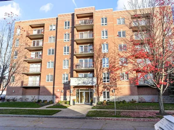 501 Alles St APT 302A, Des Plaines, IL 60016