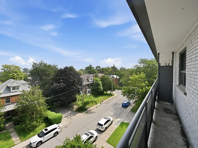 76 Aikman Ave — Photo 12