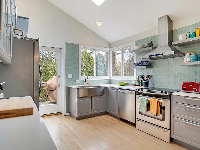 52 Shinnecock Rd #A — Photo 12