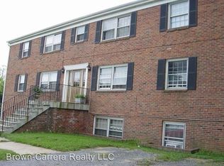 17 W Virginia Ave, Hamilton, VA 20158