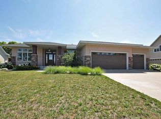 2785 Cougar Path NW, Prior Lake, MN 55372