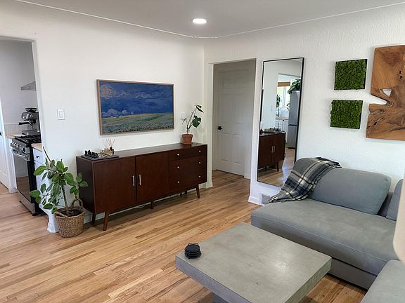 Upstairs Living Area