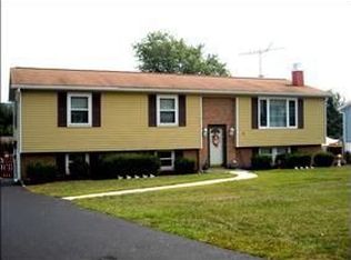 152 Butternut Ct, Sinking Spring, PA 19608