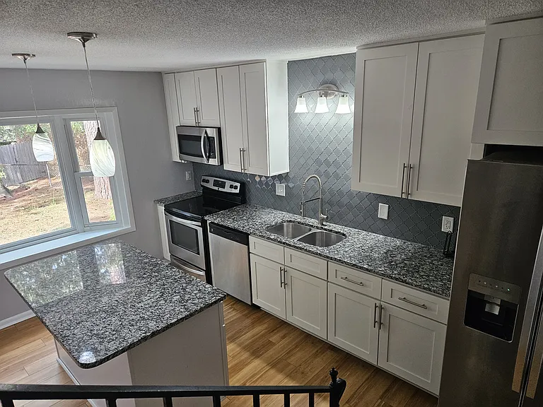 402 Lotus Dr — Photo 10