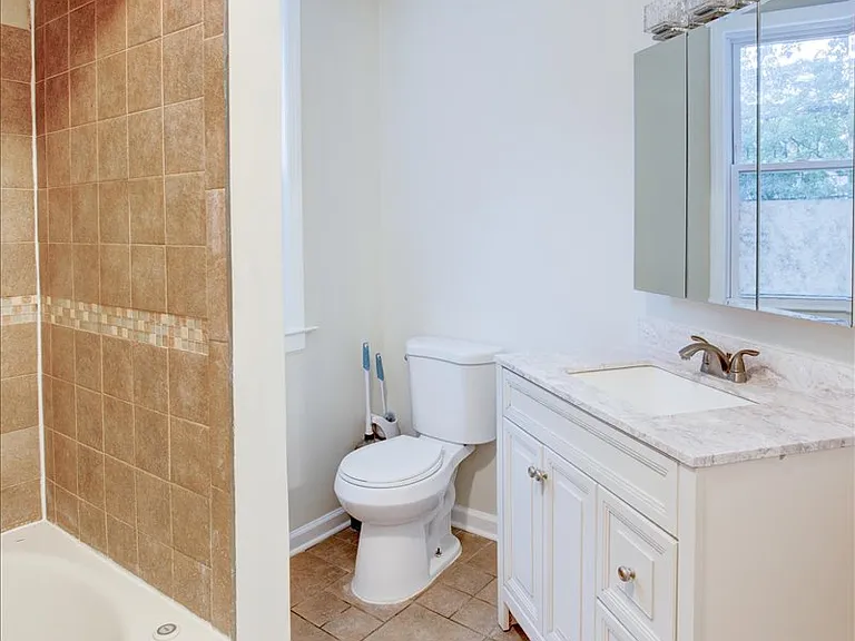 163 Greenwood Ave — Photo 23