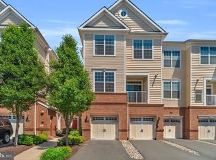 23300 Milltown Knoll Sq UNIT 113, Ashburn, VA 20148