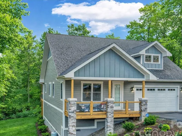 14 Cider Hill Ln, Hendersonville, NC 28792