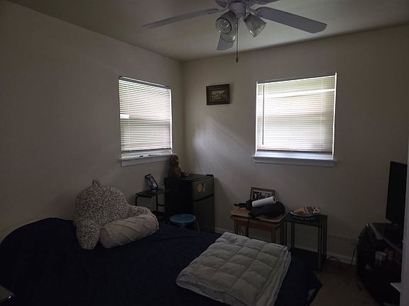 5th image of 1808 W 55th St
