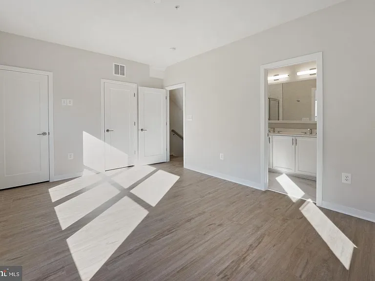 945 Sycamore Dr SE — Photo 27