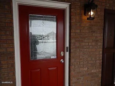 4 bed, 2233 sqft, $2,600 — Photo 3