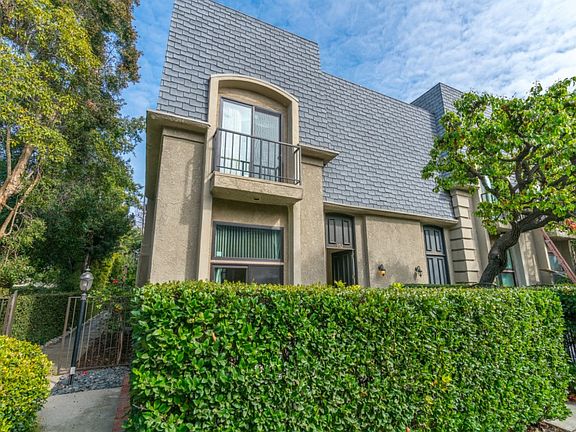 2nd image of 352 S Orange Grove Blvd #15