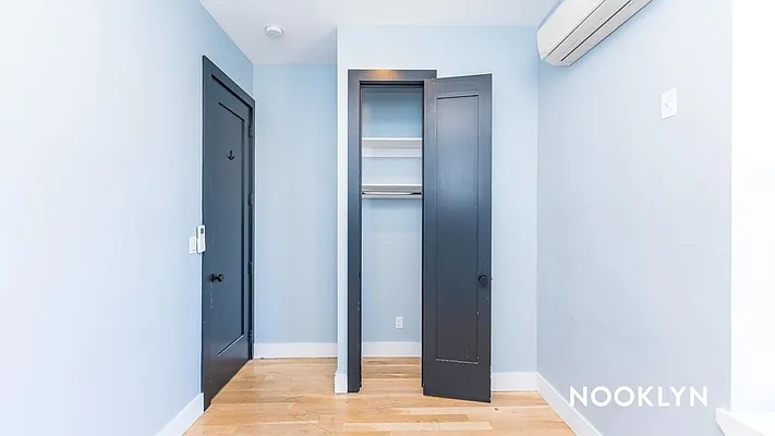 Rented by Nooklyn NYC LLC | media 23