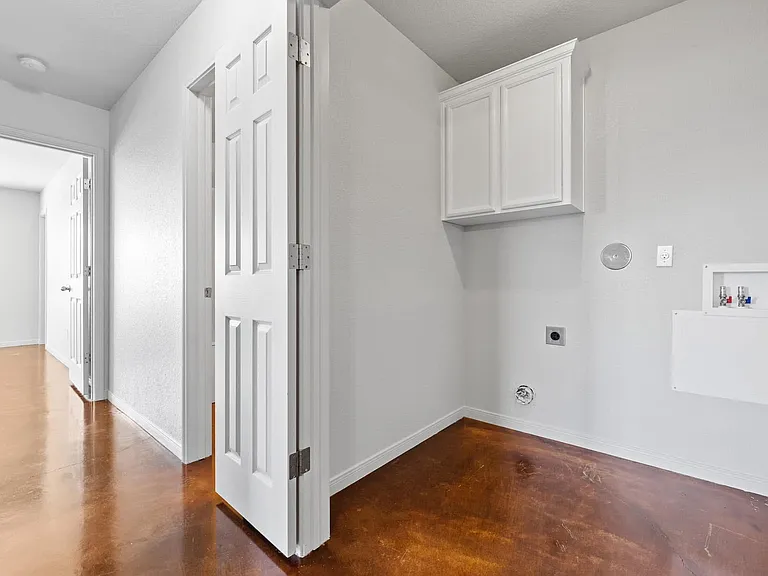 3749 W Amity Rd #A — Photo 14