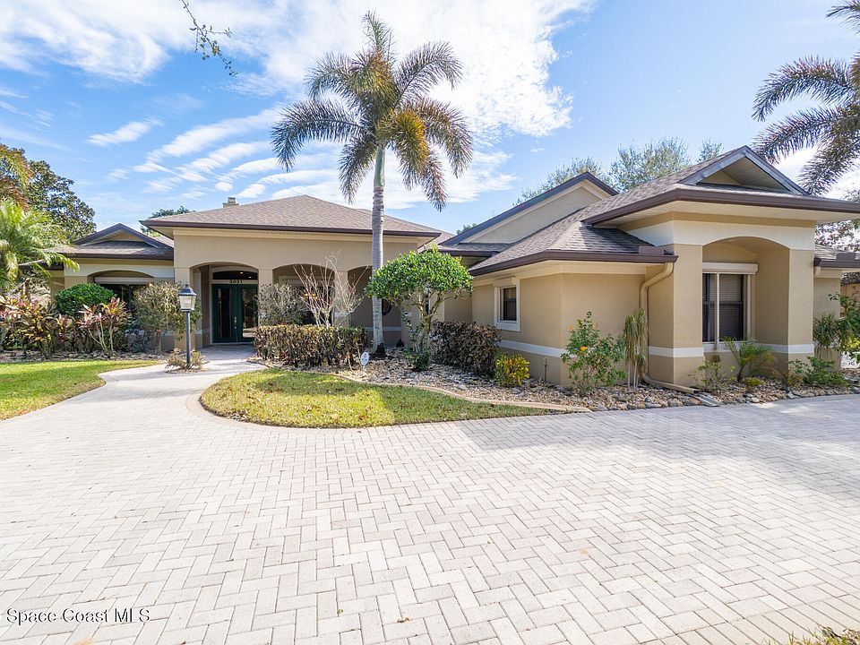 1st image of 3031 Southern Oaks Dr