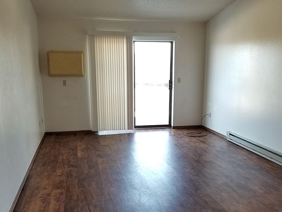 3rd image of 402 Village Dr APT 307