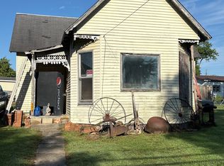 114 S Main St, Fillmore, IN 46128