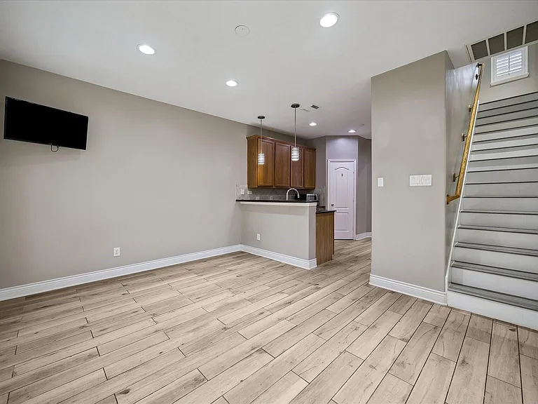 7403 Hollister Rdg — Photo 6