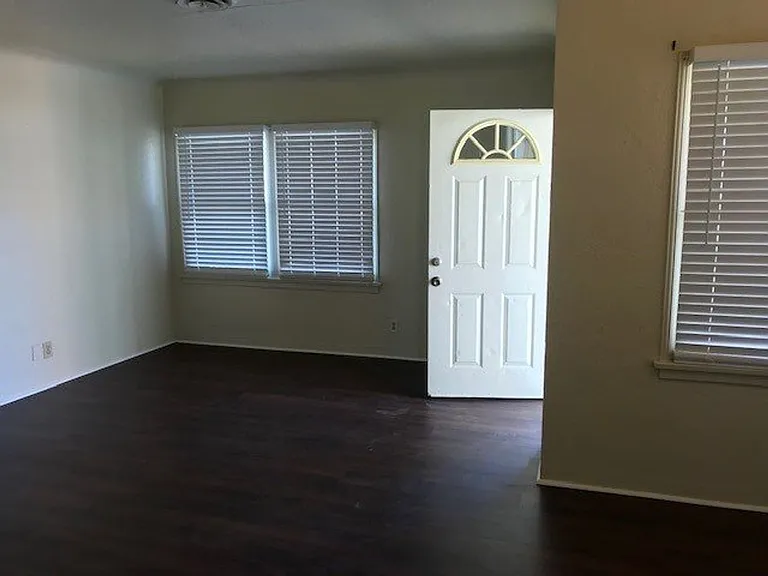 509 Wilson Ave — Photo 3