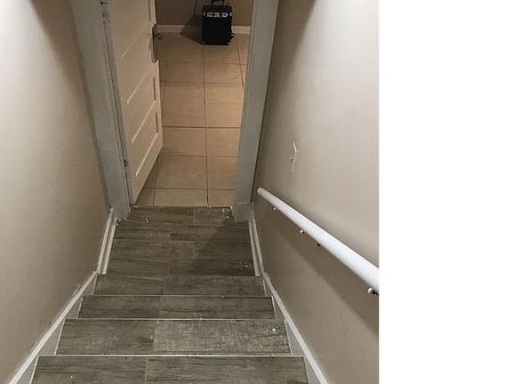 3rd image of 7438 S Dorchester Ave #Basement