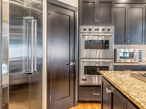 3rd image of 1824 Market St #3