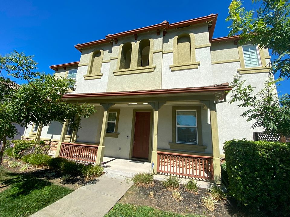 1st image of 401 Carema Ct