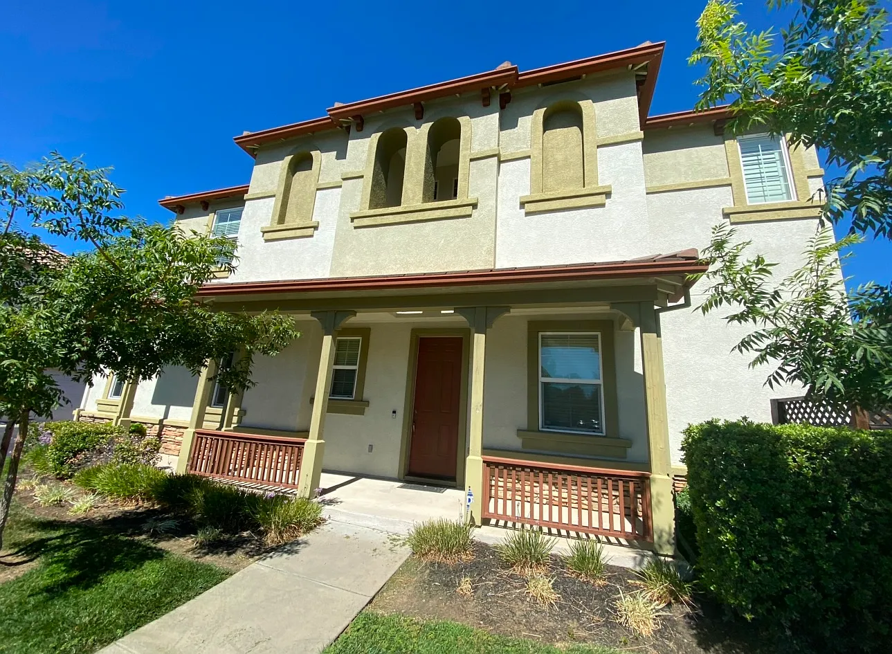 401 Carema Ct photo 1