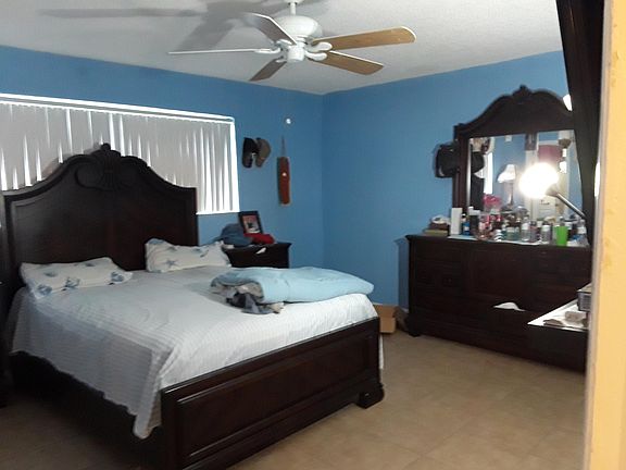 4th image of 5220 SW 43rd Ter #North