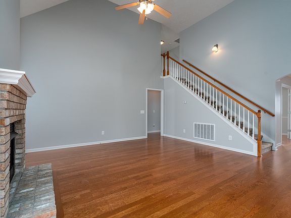 3rd image of 3325 Leah Ct