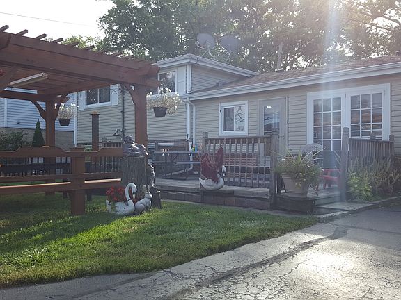 5th image of 1419 Danbury Ln