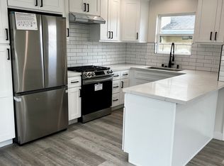 542 N Pasadena Ave, Azusa, CA 91702