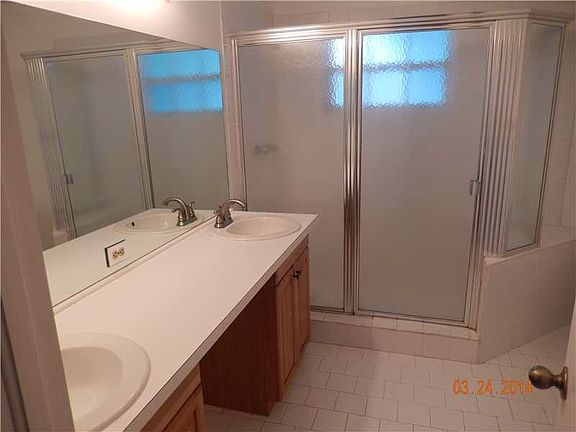 3rd image of 8841 Lake Park Cir N