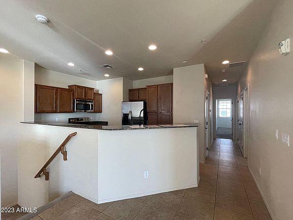 5th image of 3730 S Winter Lane #103