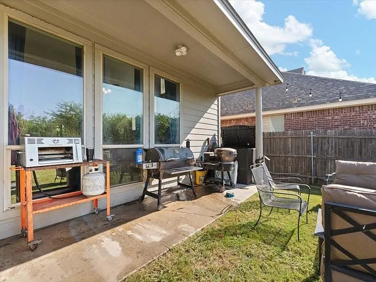654 Plum Dr — Photo 32