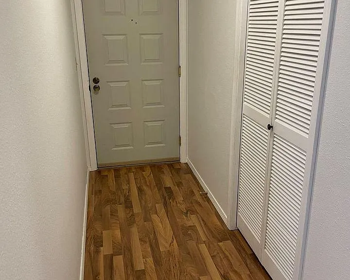 5201 22nd Ave NE #203 — Photo 3
