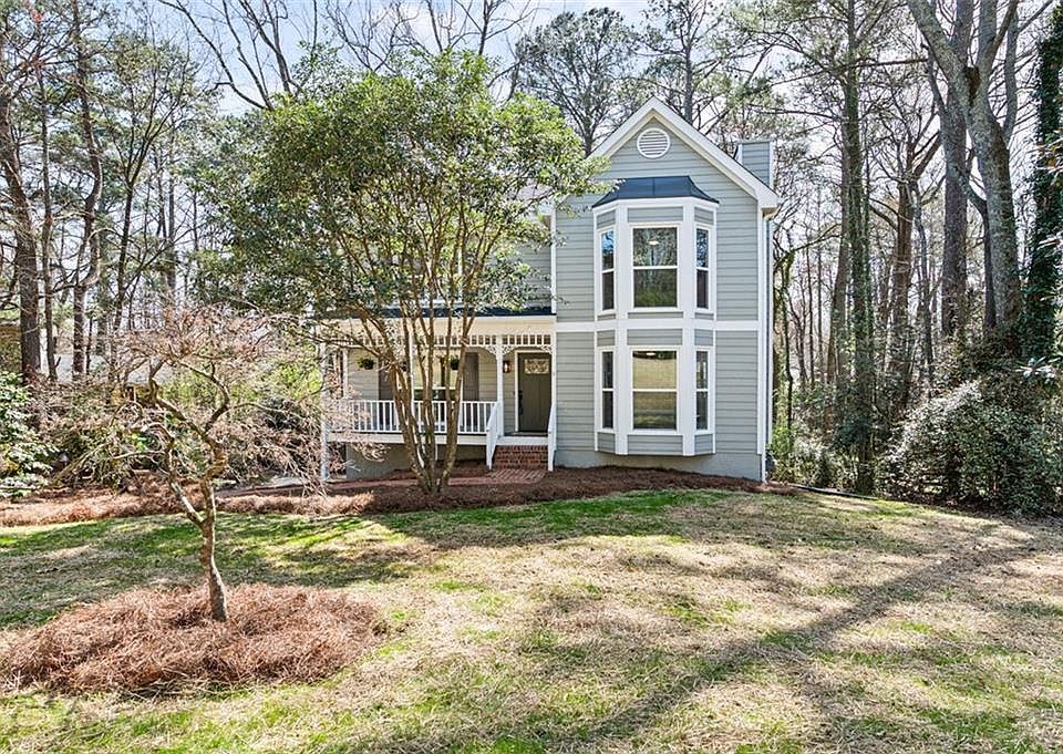 1st image of 15 Peggy Ct NW