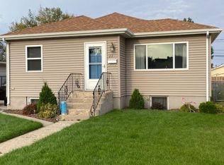 1223 1st Ave E, Williston, ND 58801