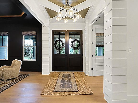 4th image of 4453 Miller Way
