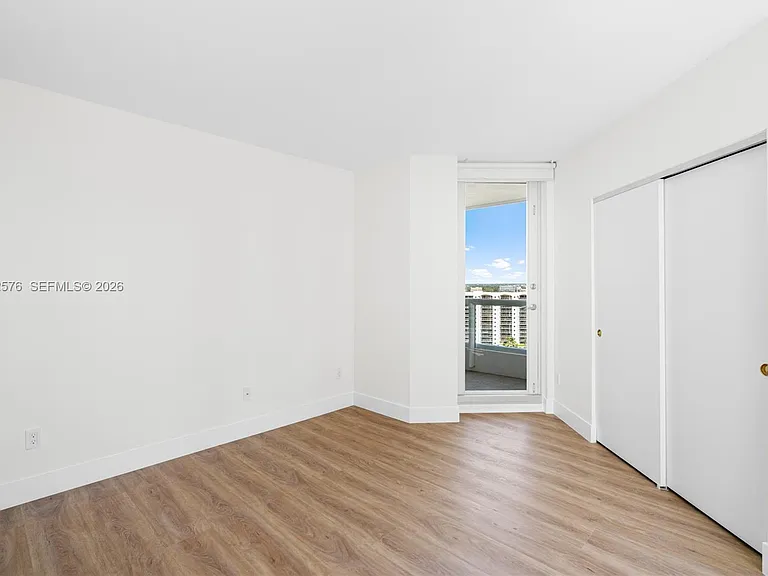 21055 Yacht Club Dr #1903 — Photo 21