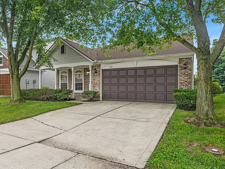 6748 Wimbledon Dr — Photo 3