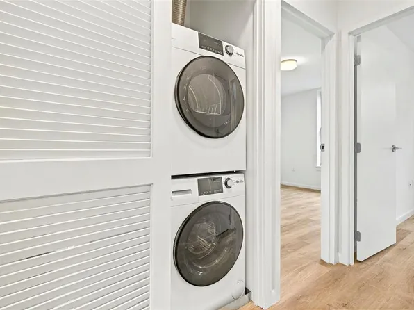 1731 Lacombe Avenue image 18 of 28