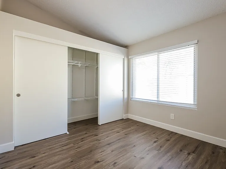 5512 W Chicago St — Photo 13