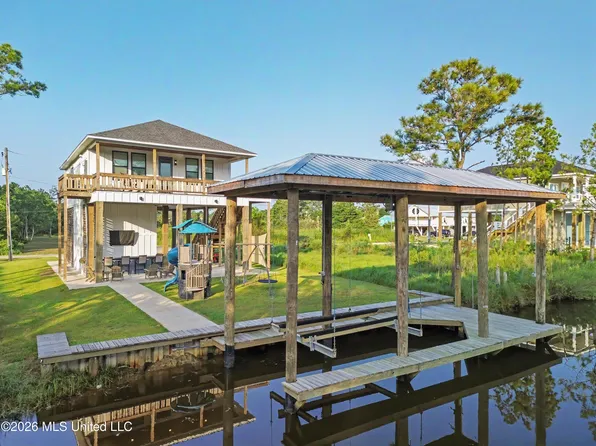 4114 11th Ave, Bay Saint Louis, MS 39520