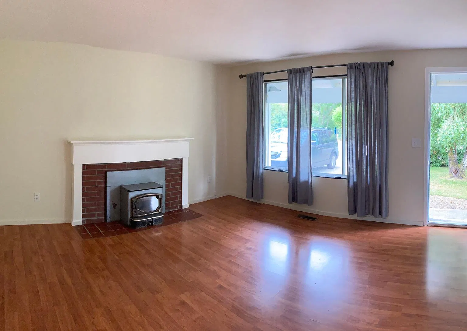 511 Hubbard Rd — Photo 4