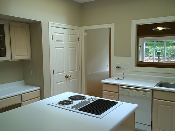 4th image of 14189 Woods Mill Cove Dr