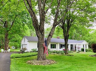 6 Overlook Rd, Bentleyville, OH 44022